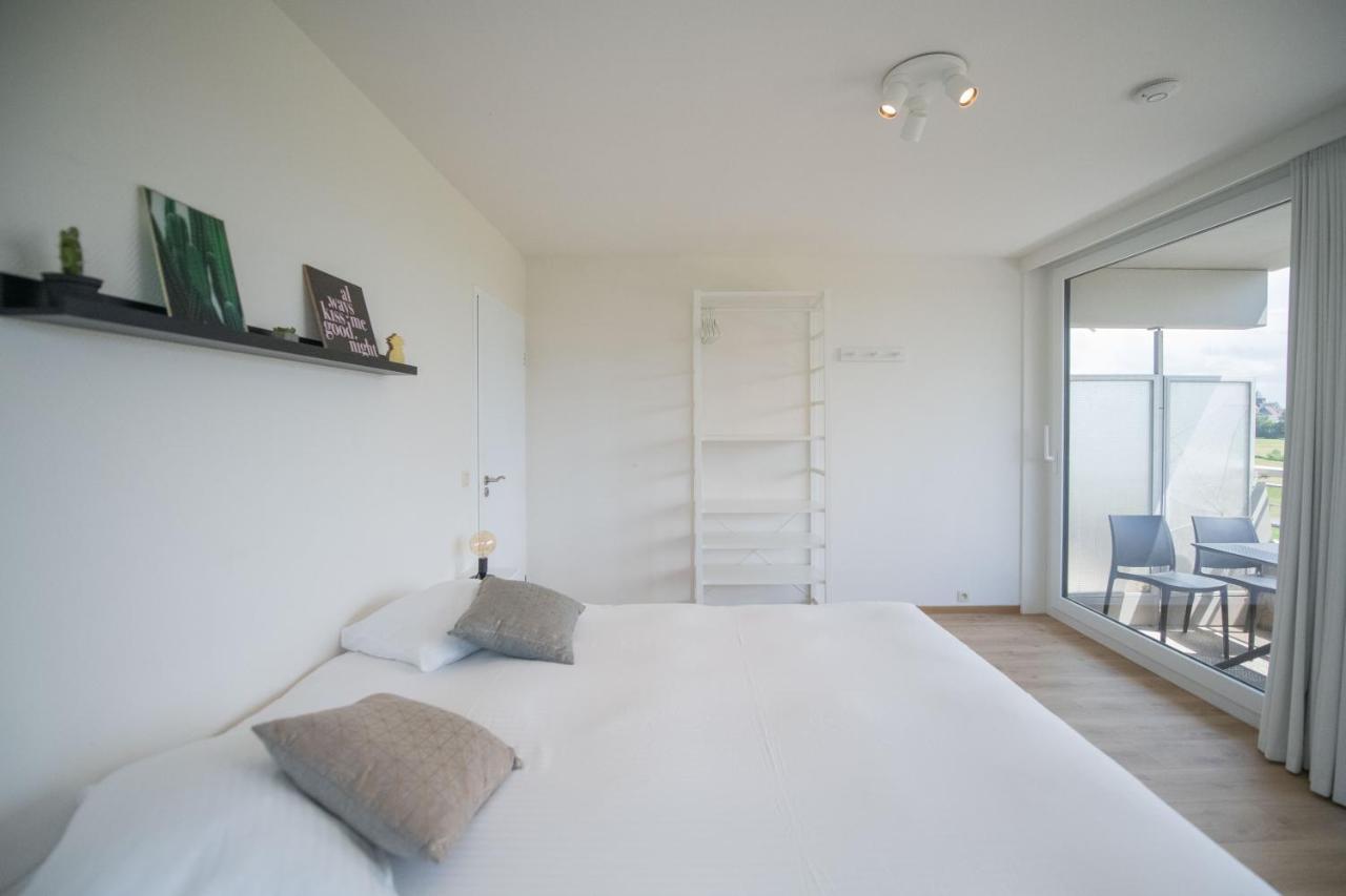 Between Waves Ostend Exterior foto
