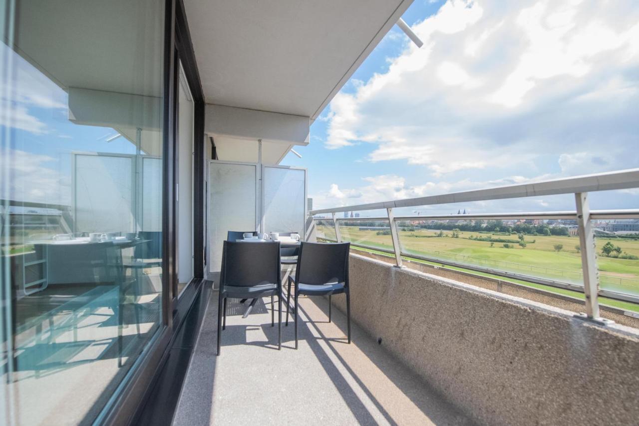 Between Waves Ostend Exterior foto